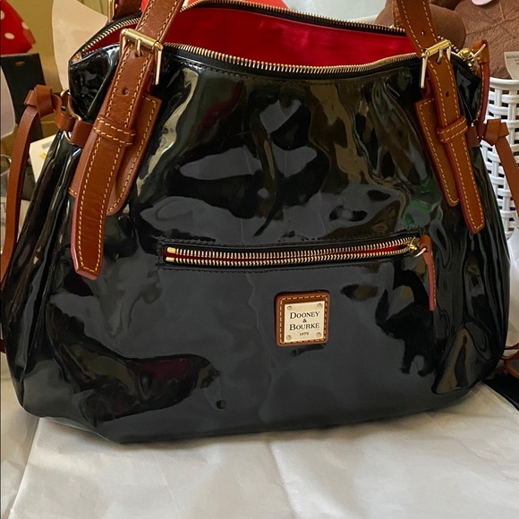 Dooney & Bourke Black Patent Leather Shoulder Handbag & Wallet EUC - Picture 13 of 14